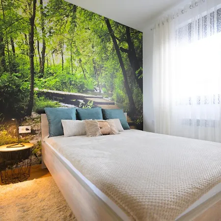 Ivona Lux -kod Hotela Palisad Daire